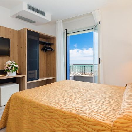 Hotel Nettuno Caorle Buitenkant foto