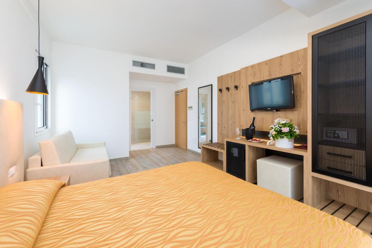Hotel Nettuno Caorle Buitenkant foto