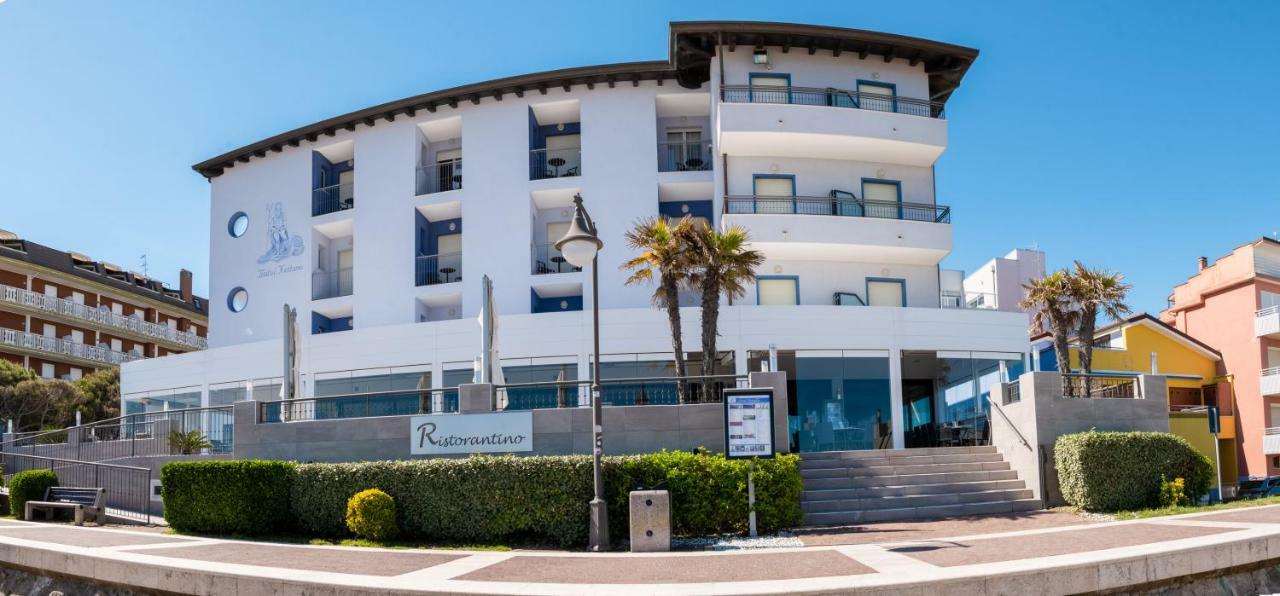 Hotel Nettuno Caorle Buitenkant foto