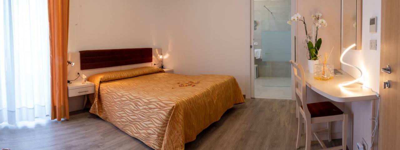 Hotel Nettuno Caorle Buitenkant foto
