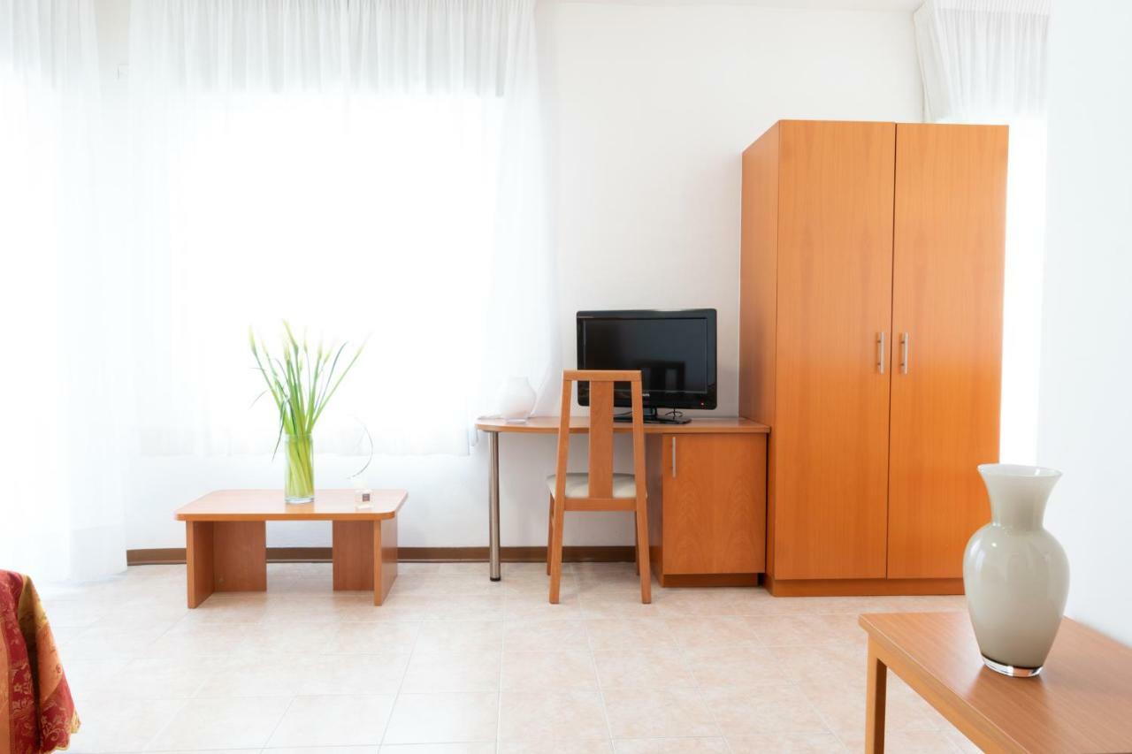 Hotel Nettuno Caorle Buitenkant foto